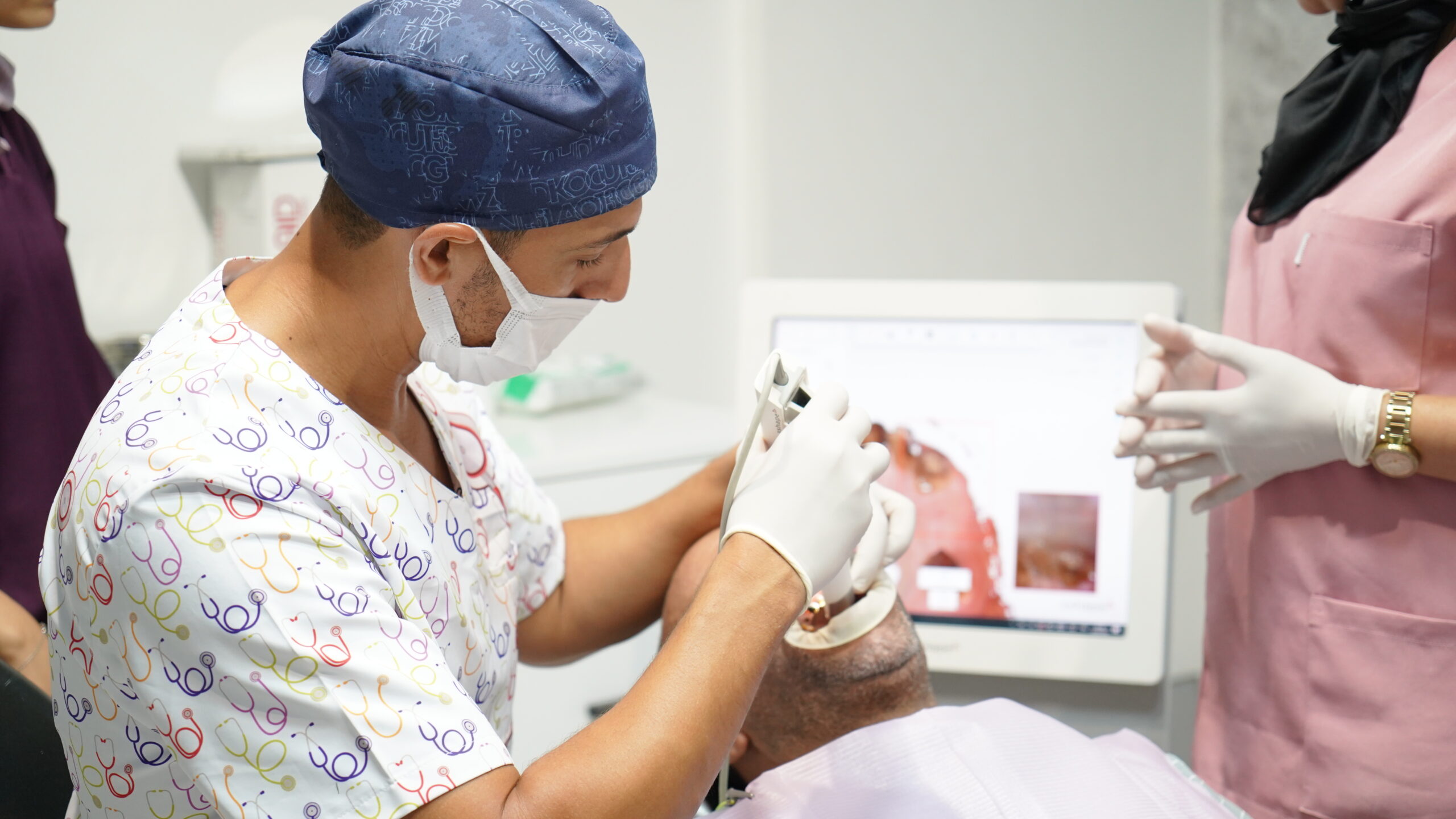 Dr Amine Sallahi - Facettes dentaires à Rabat Agdal